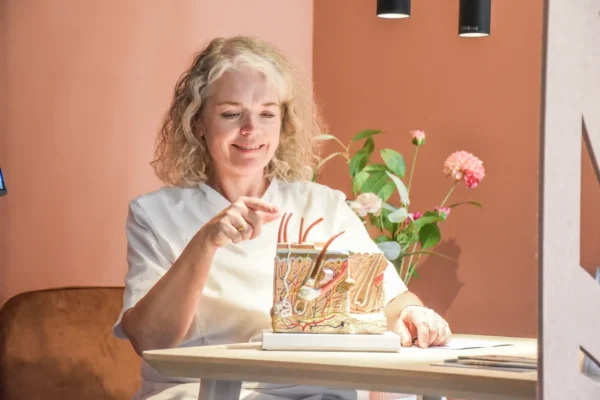 UltraClear®-laser-scaled